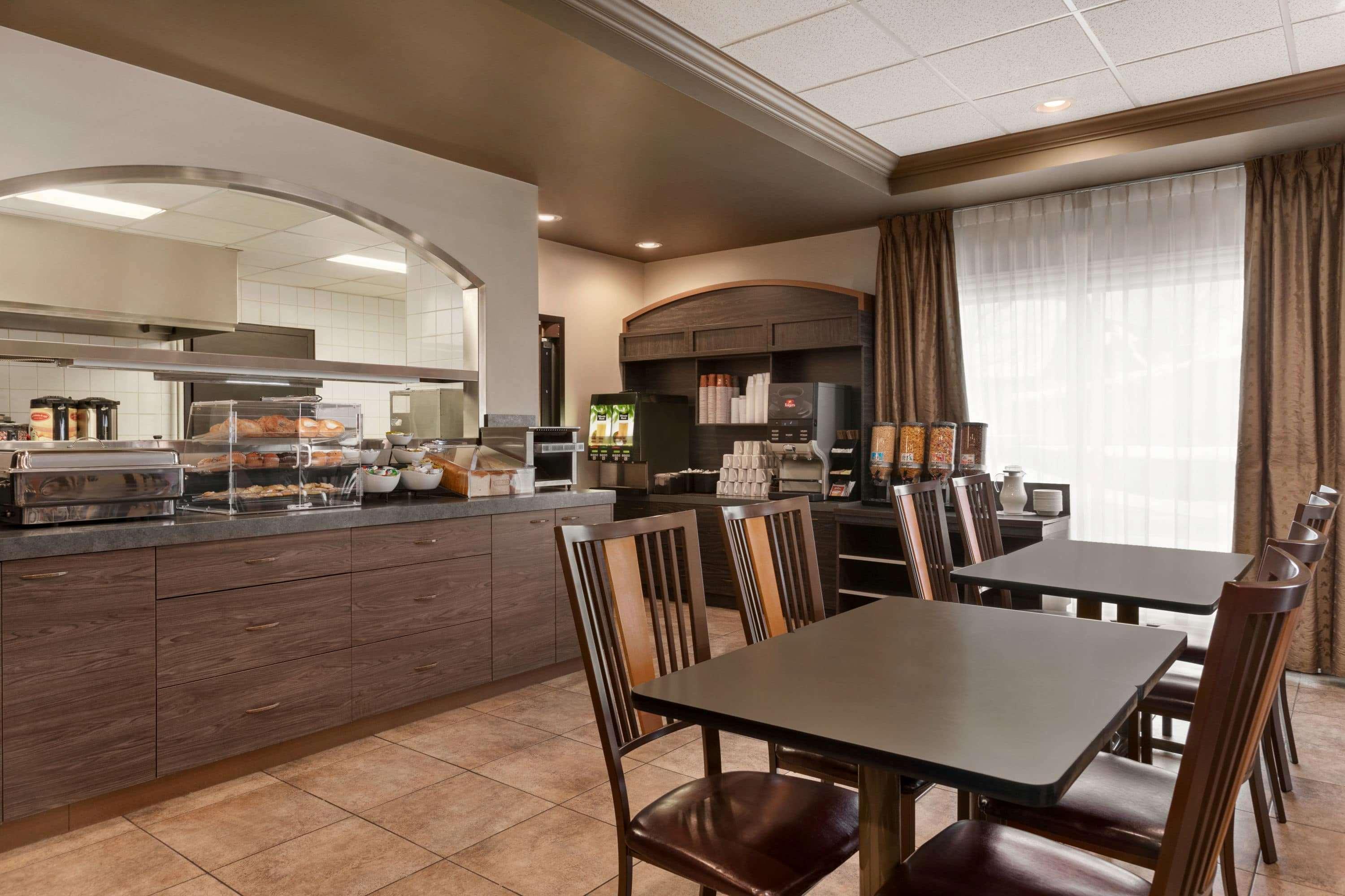 Days Inn By Wyndham Lévis Kültér fotó