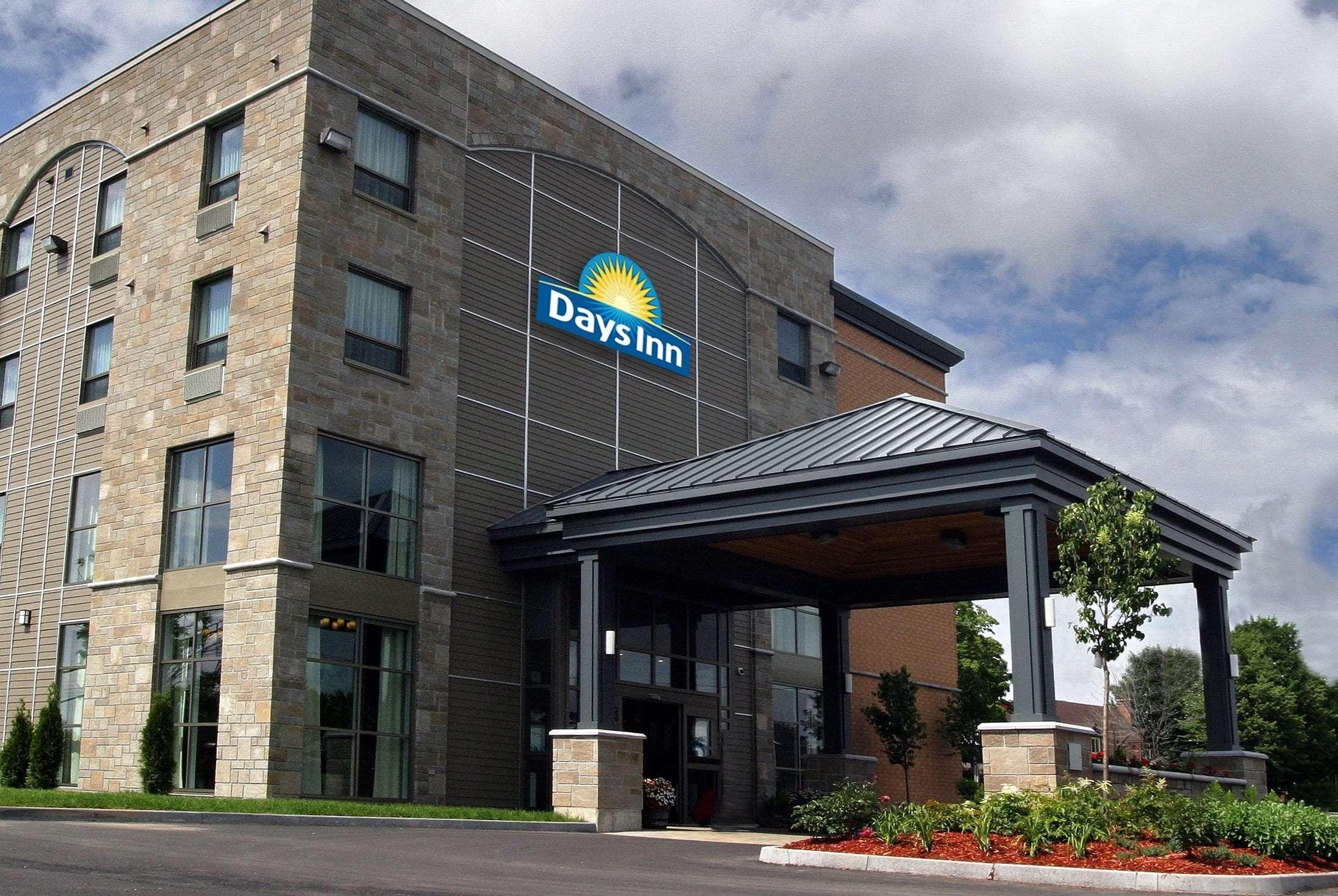 Days Inn By Wyndham Lévis Kültér fotó