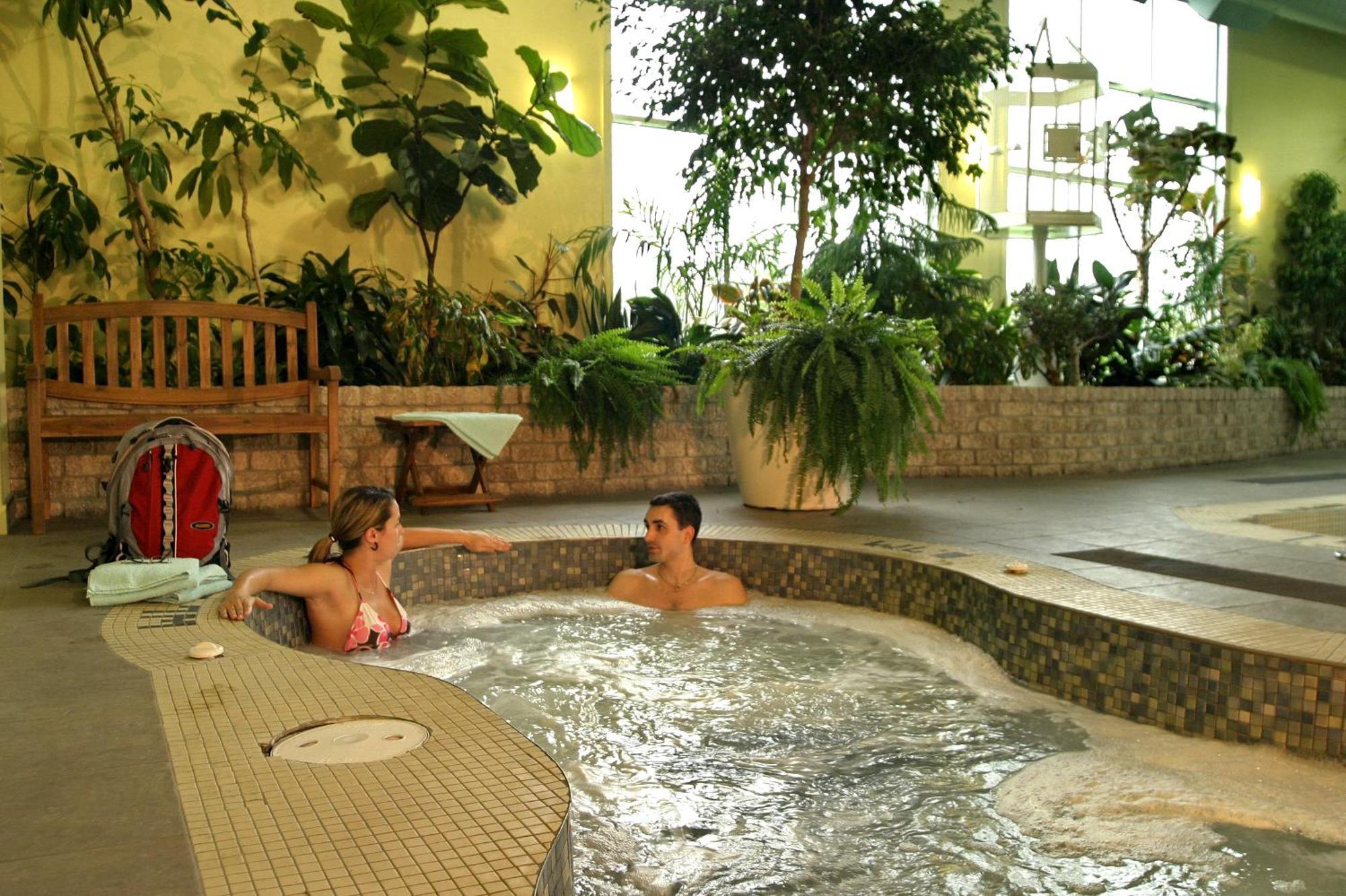 Days Inn By Wyndham Lévis Kültér fotó